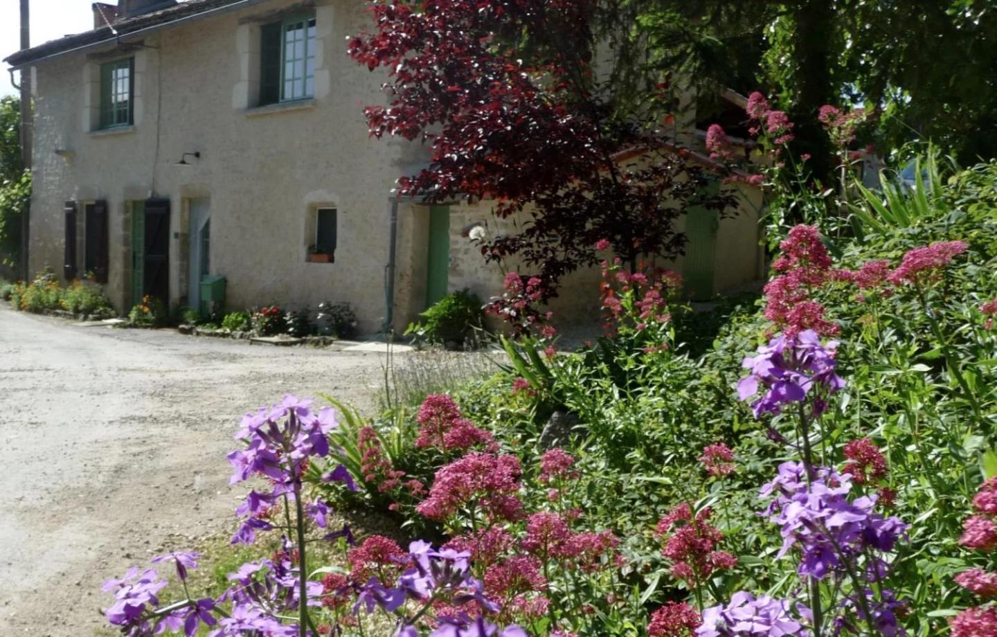 Bois Mort Farm Villa Gourgé Exteriör bild